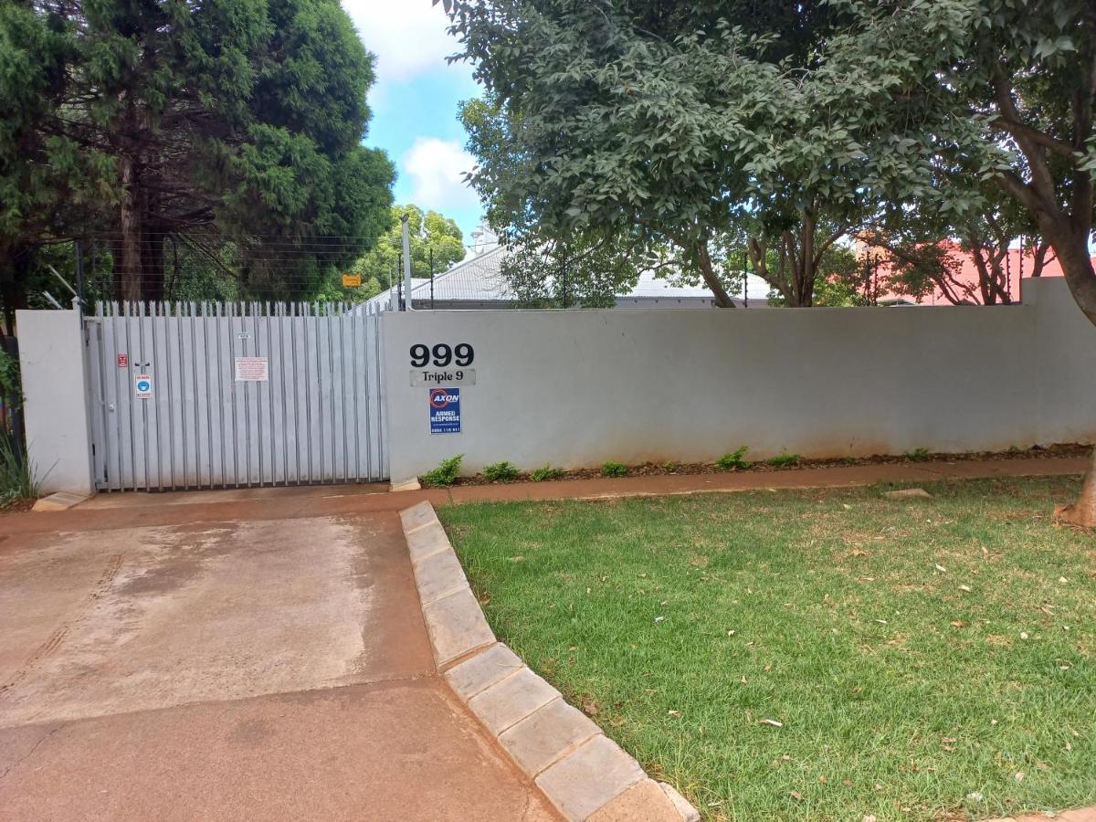 Triple9 Hatfield Guesthouse Pretoria Exterior photo
