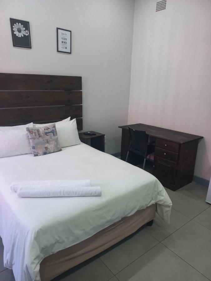 Triple9 Hatfield Guesthouse Pretoria Exterior photo