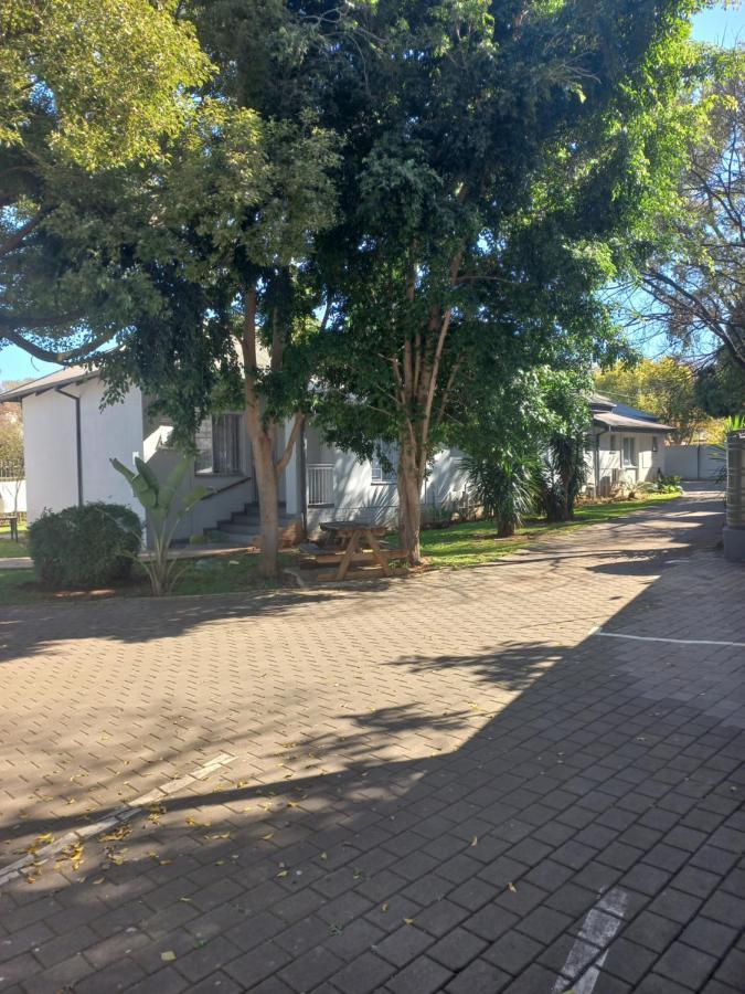 Triple9 Hatfield Guesthouse Pretoria Exterior photo