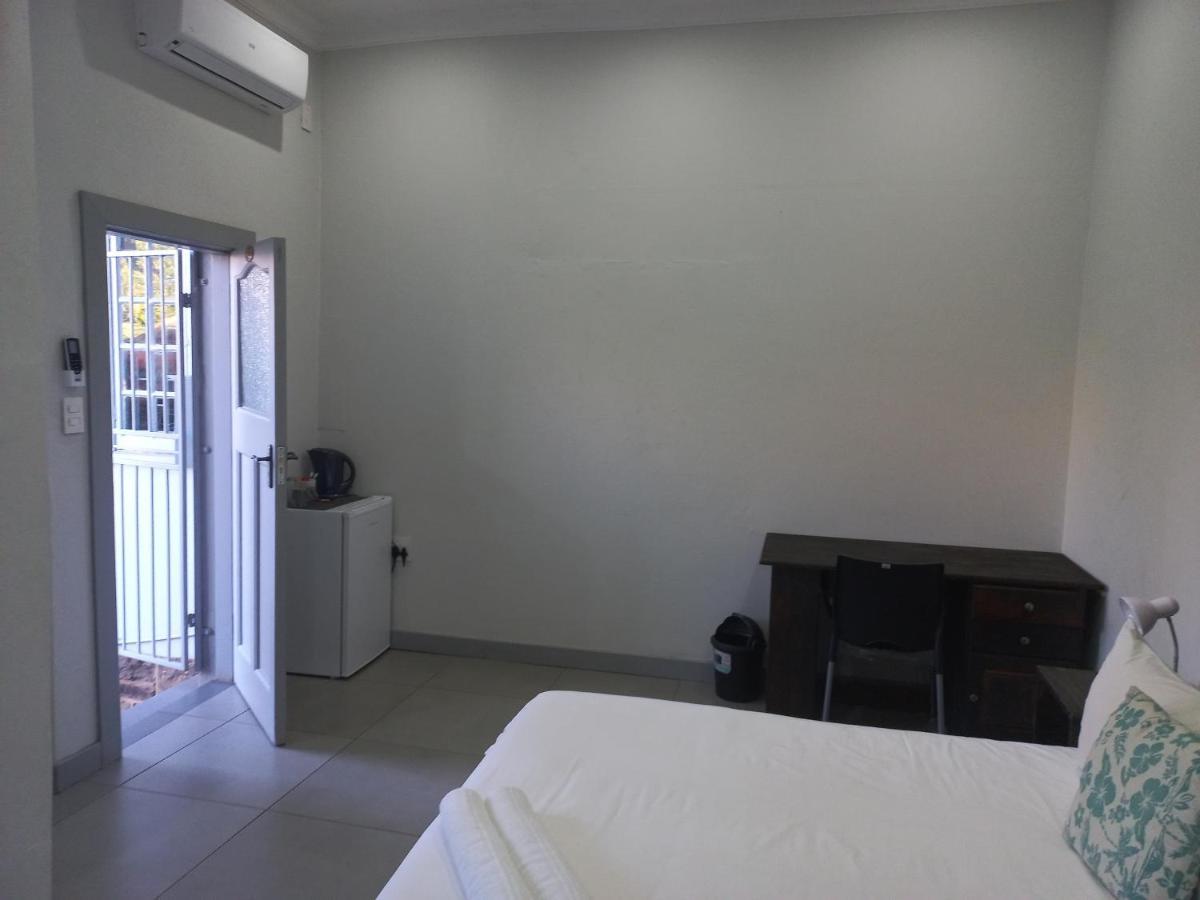 Triple9 Hatfield Guesthouse Pretoria Exterior photo